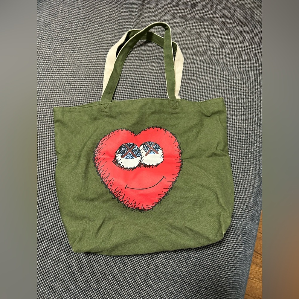 KAWS x UNIQLO Heart Tote Bag Olive